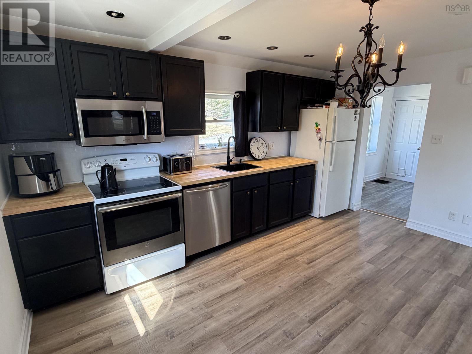 71 Elliott Street, Pictou, Nova Scotia  B0K 1H0 - Photo 6 - 202607001