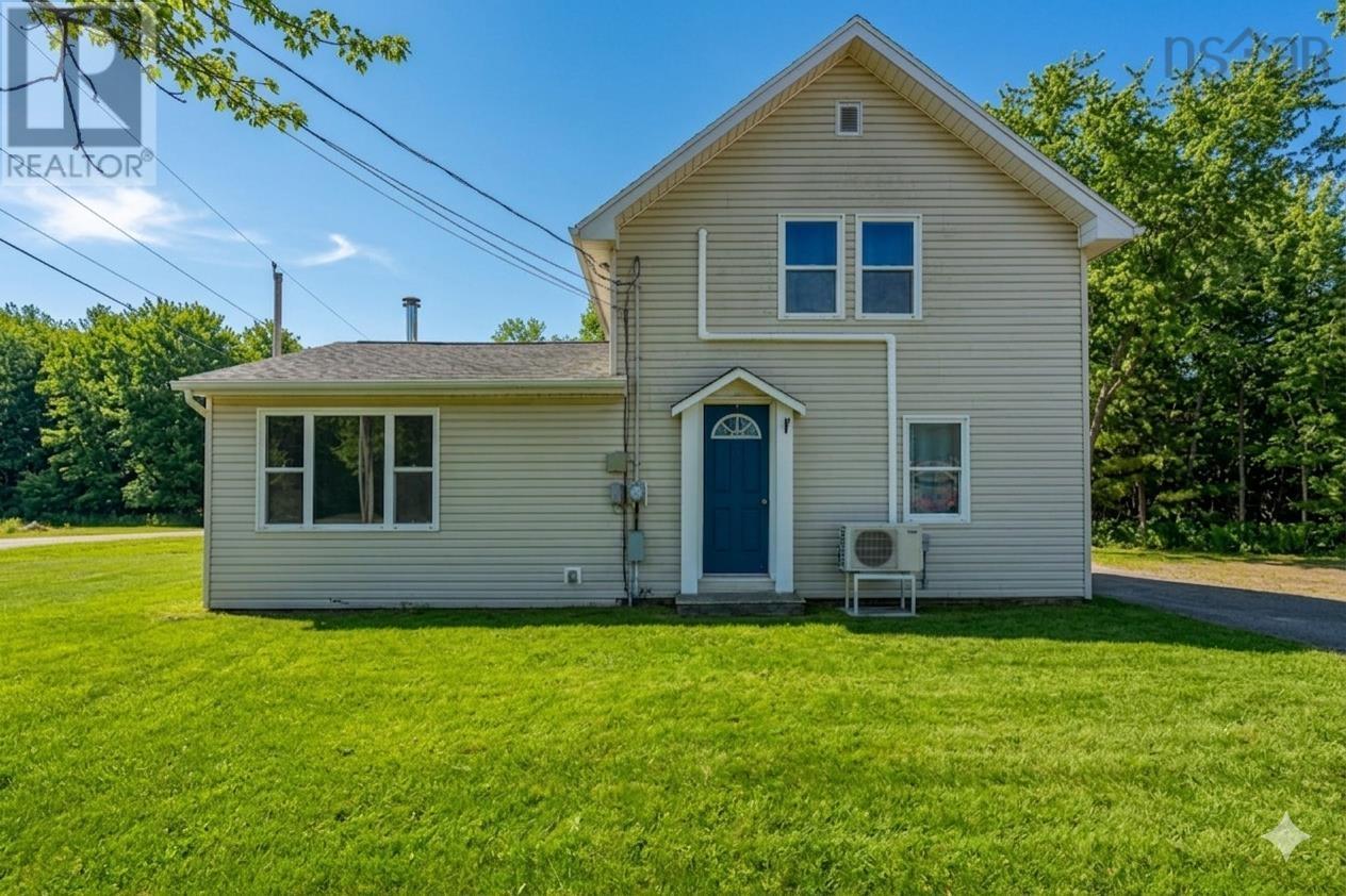 4168 1 Highway, South Berwick, Nova Scotia  B0P 1E0 - Photo 1 - 202607008