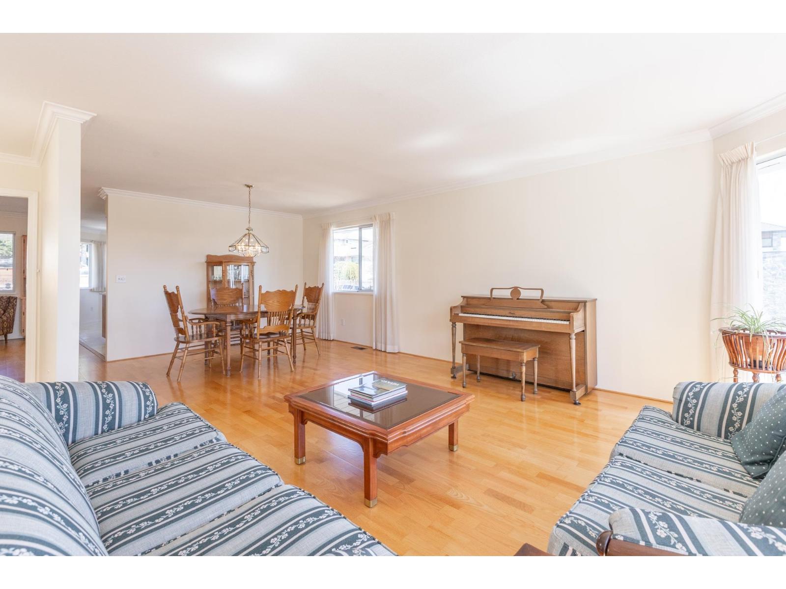 19091 61a Avenue, Surrey, British Columbia  V3S 8C8 - Photo 6 - R3109344