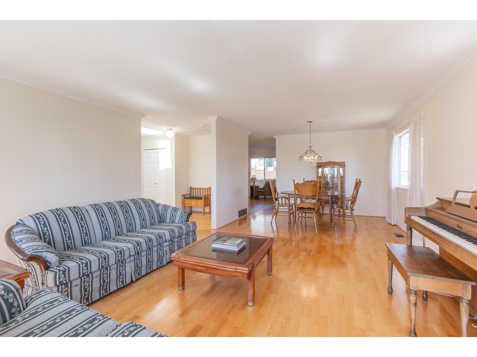 19091 61a Avenue, Surrey, British Columbia  V3S 8C8 - Photo 7 - R3109344