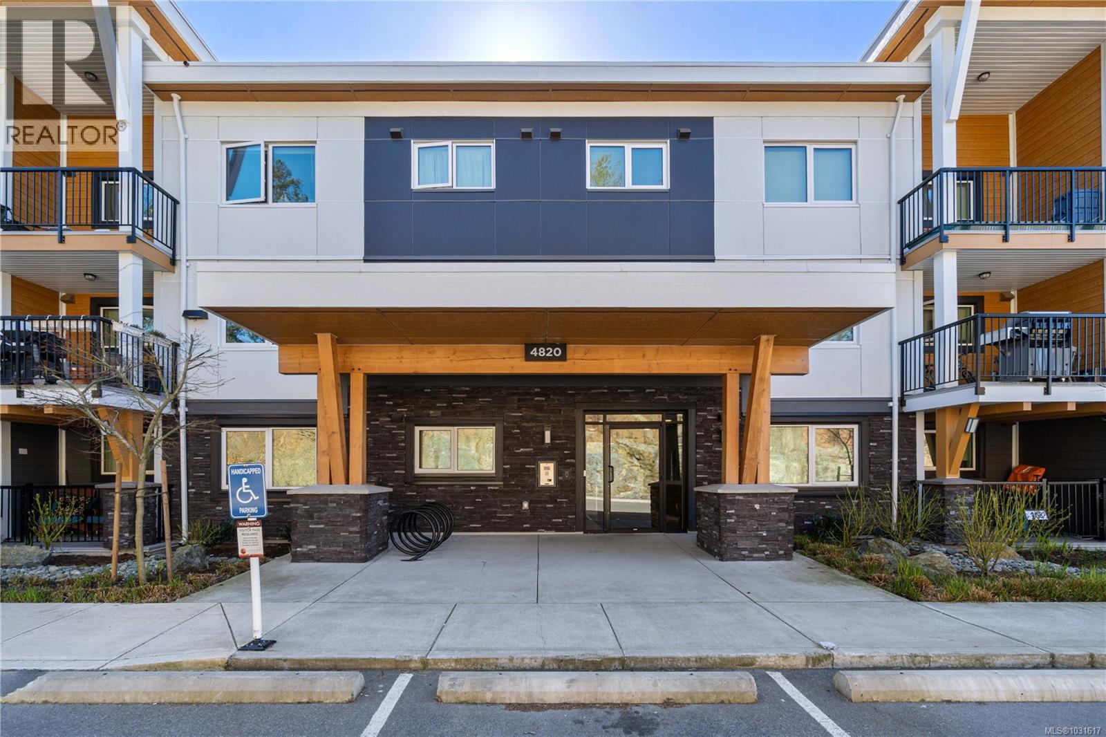 304 4820 Cedar Ridge Pl, Nanaimo, British Columbia