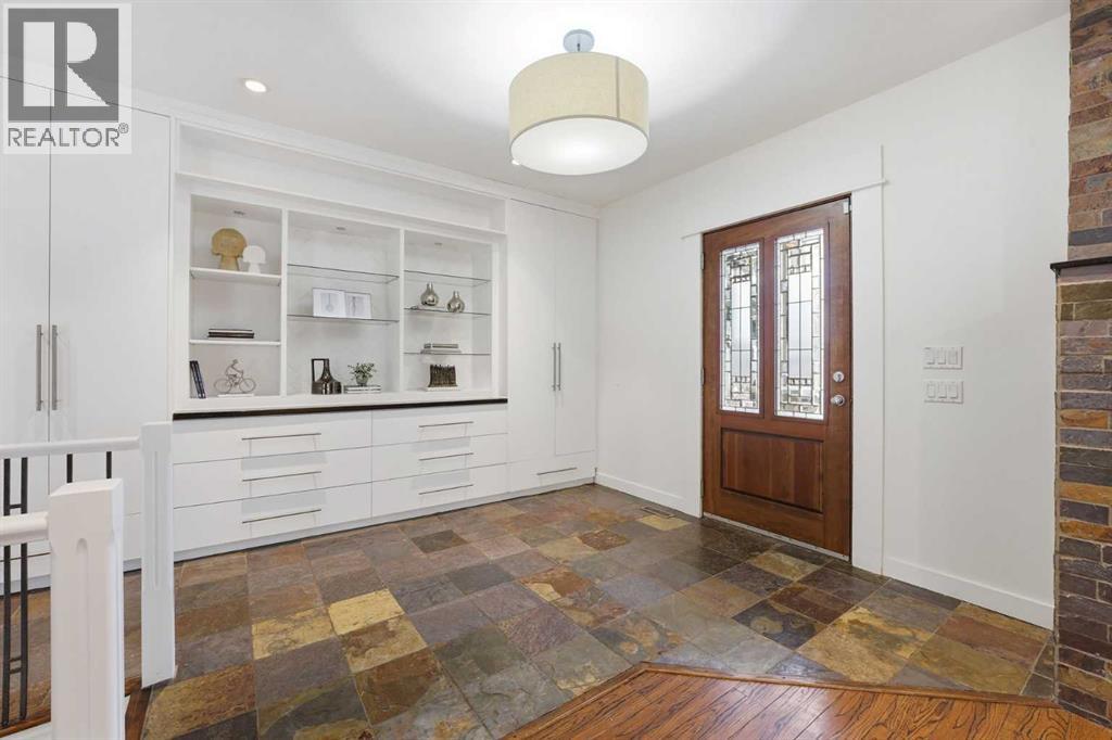 2623 Glenmount Drive Sw, Calgary, Alberta  T3E 4C2 - Photo 3 - A2291116