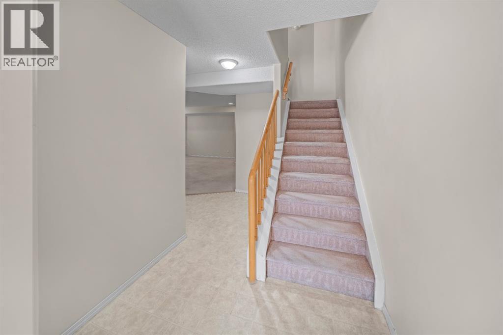 136 Morris, Canmore, Alberta  T1W 2W6 - Photo 19 - A2300455