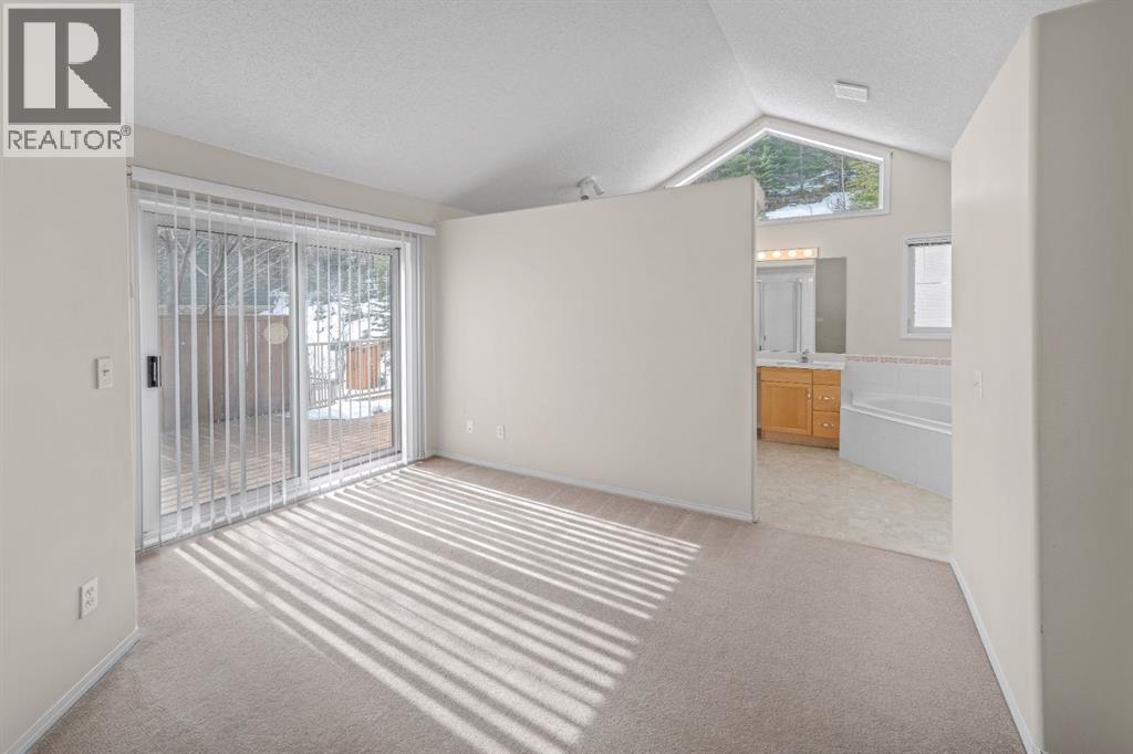 136 Morris, Canmore, Alberta  T1W 2W6 - Photo 13 - A2300455