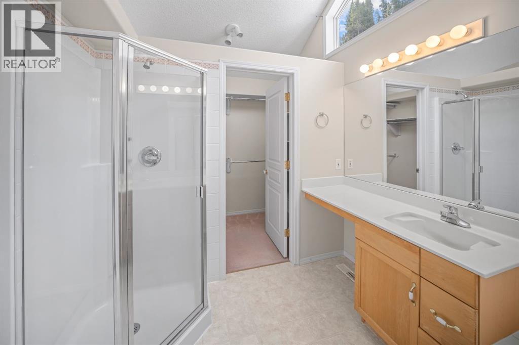 136 Morris, Canmore, Alberta  T1W 2W6 - Photo 15 - A2300455