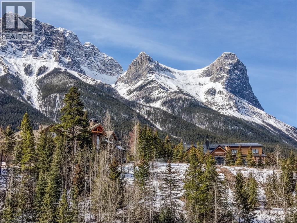 136 Morris, Canmore, Alberta  T1W 2W6 - Photo 4 - A2300455