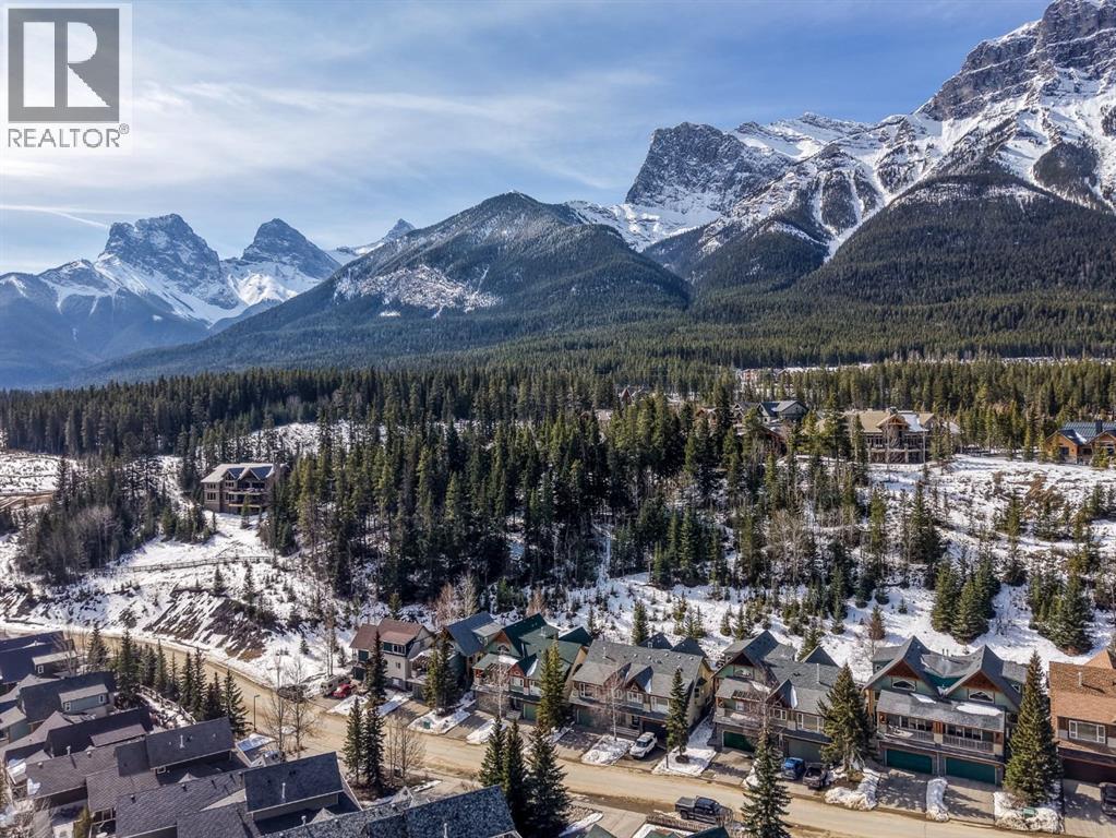 136 Morris, Canmore, Alberta  T1W 2W6 - Photo 5 - A2300455