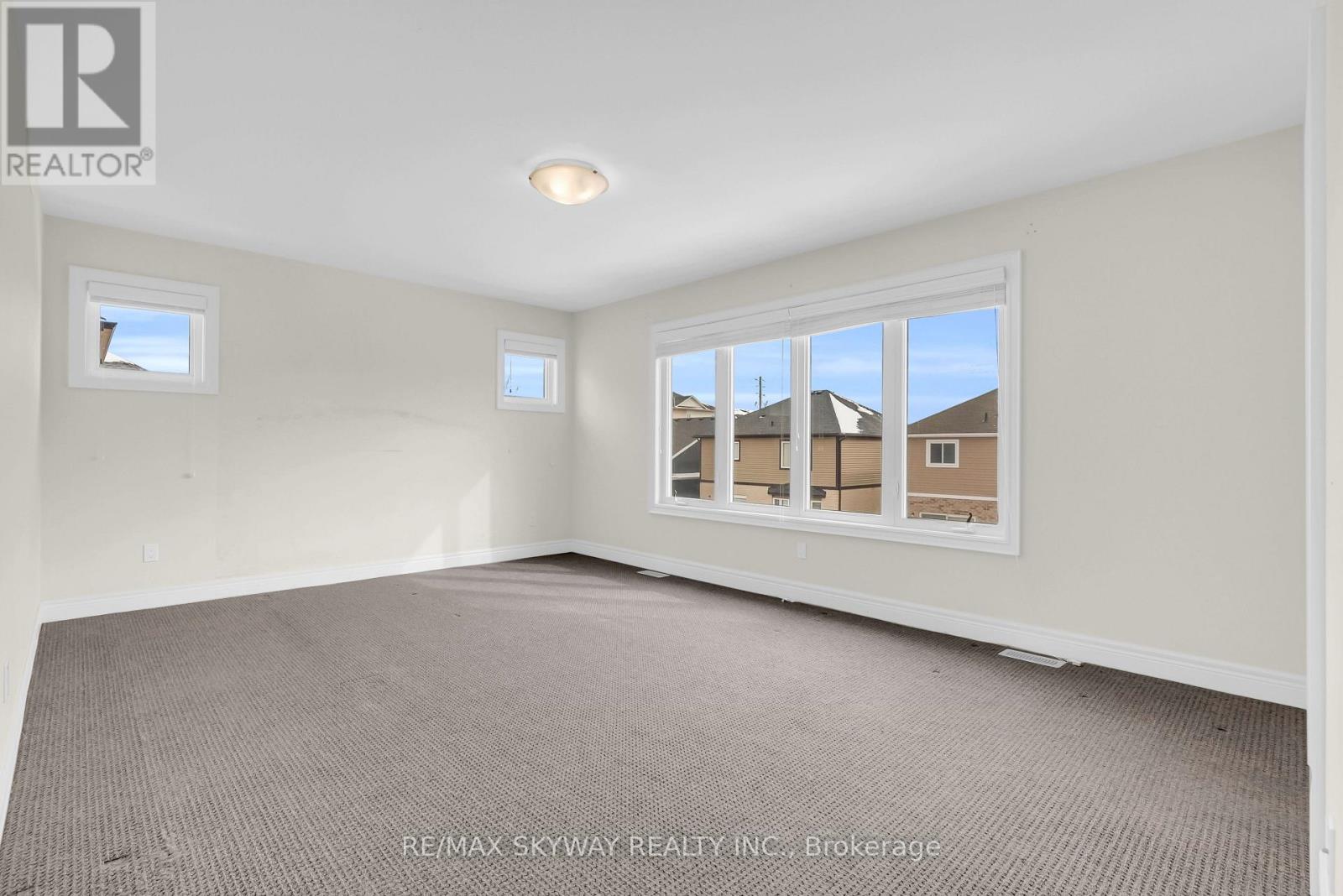 27 Monarch Street, Welland, Ontario  L3C 0E6 - Photo 22 - X12982546