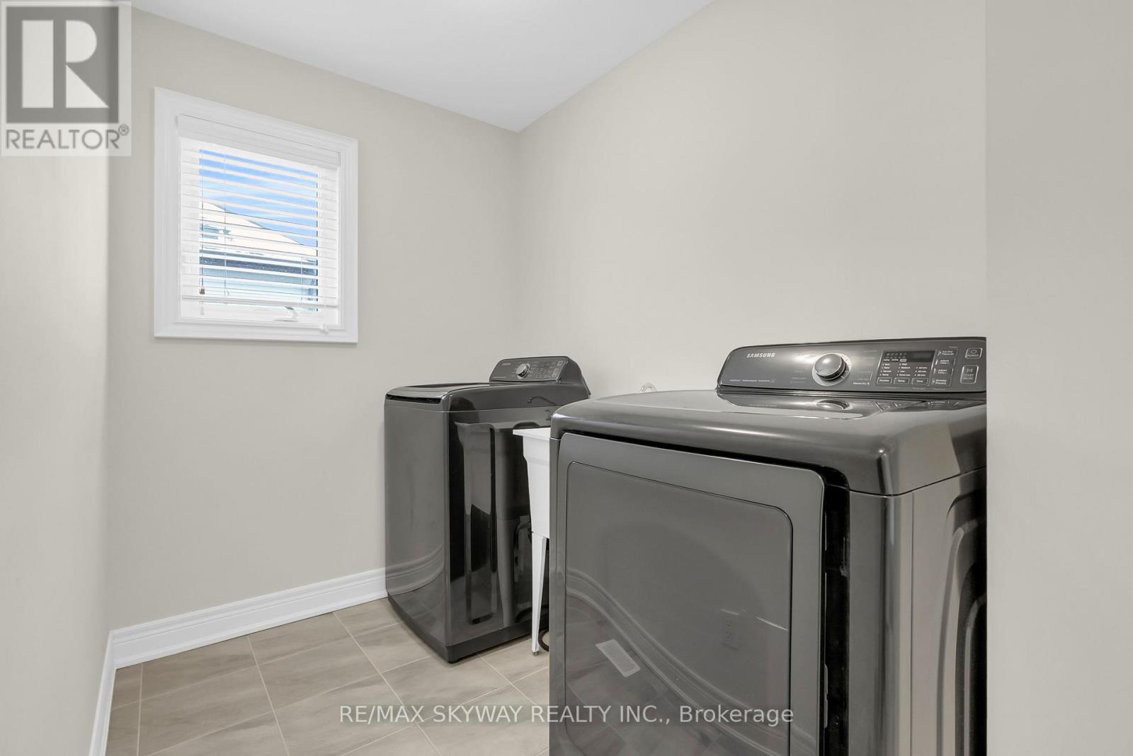 27 Monarch Street, Welland, Ontario  L3C 0E6 - Photo 28 - X12982546