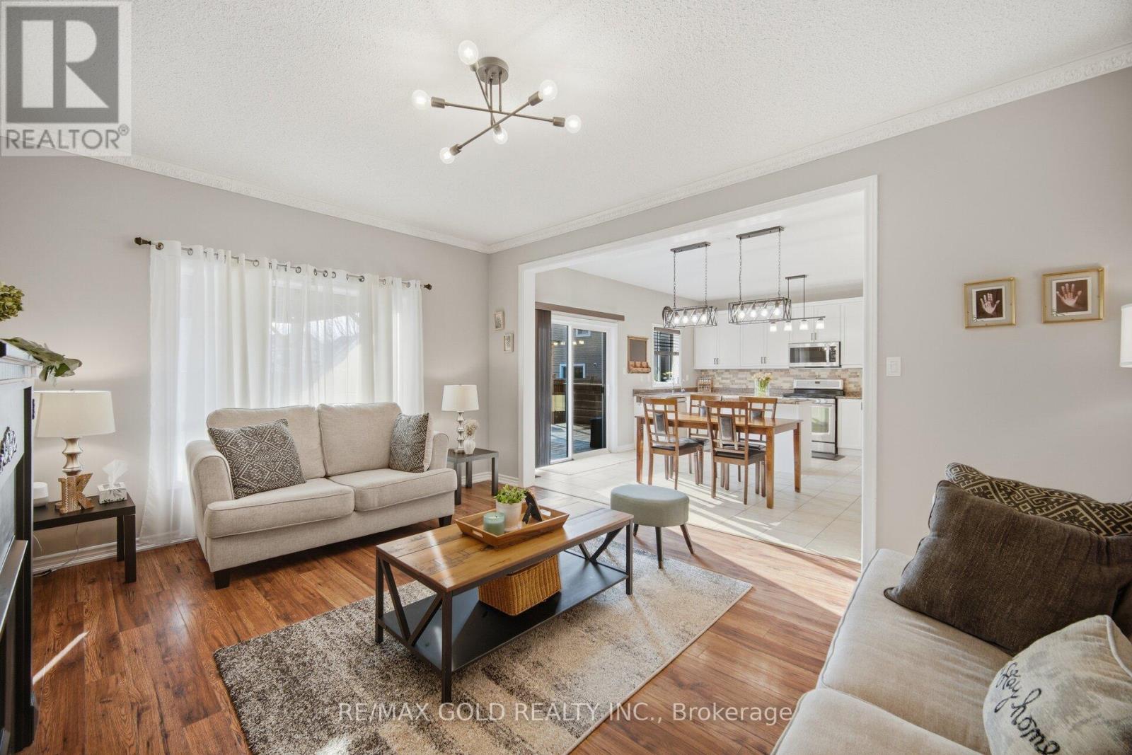 330 Wallace Street, Shelburne, Ontario  L9V 2S2 - Photo 13 - X12982556