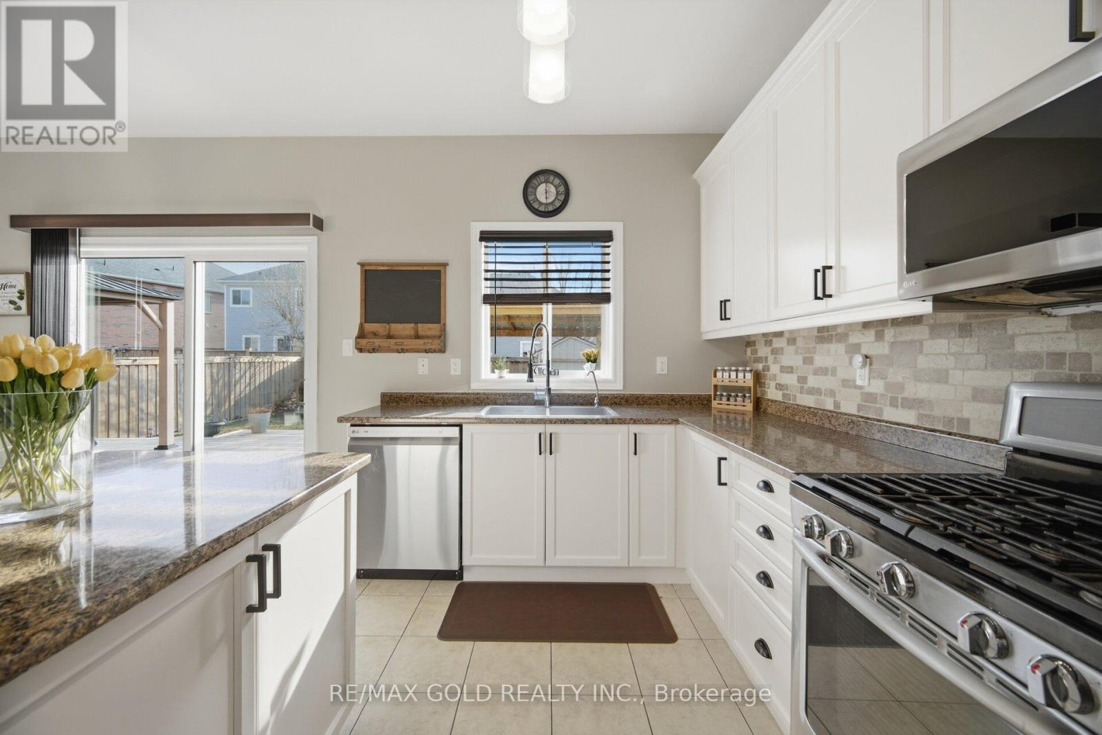 330 Wallace Street, Shelburne, Ontario  L9V 2S2 - Photo 19 - X12982556