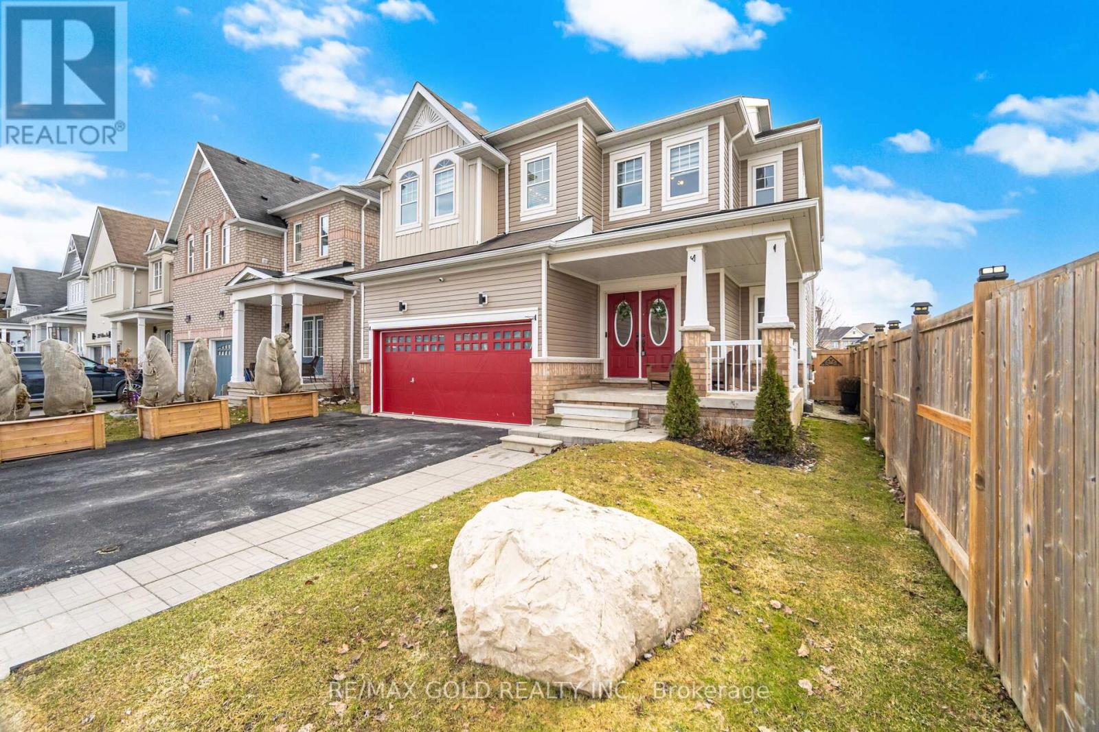 330 Wallace Street, Shelburne, Ontario  L9V 2S2 - Photo 3 - X12982556