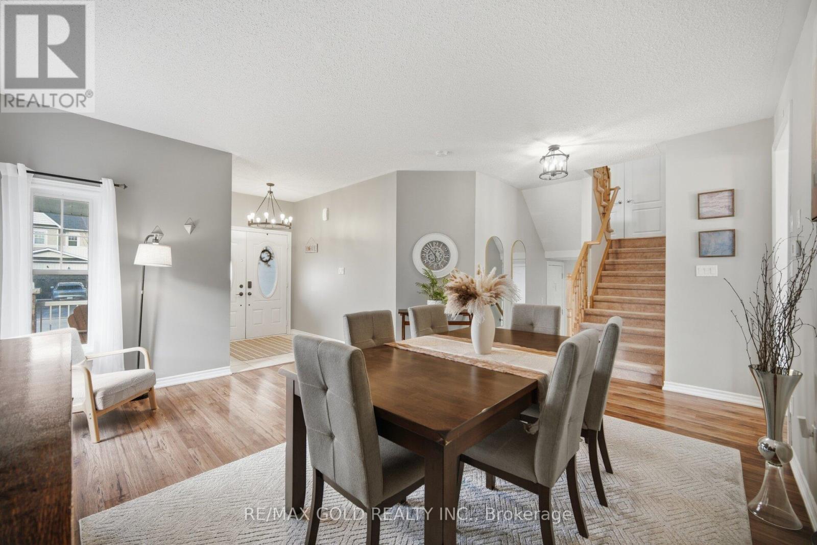 330 Wallace Street, Shelburne, Ontario  L9V 2S2 - Photo 8 - X12982556