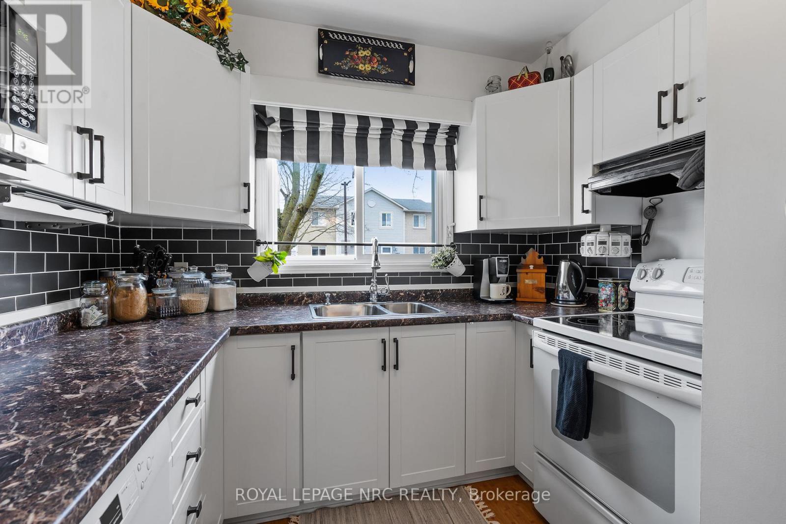 61 - 65 Dorchester Boulevard, St. Catharines, Ontario  L2M 7T1 - Photo 15 - X12982576