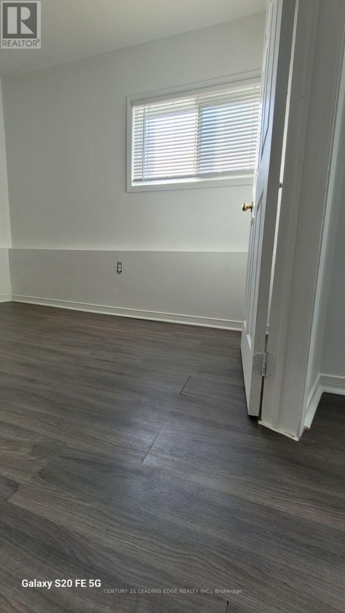 505 Dolph Street N, Cambridge, Ontario  N3H 2B1 - Photo 3 - X12982580