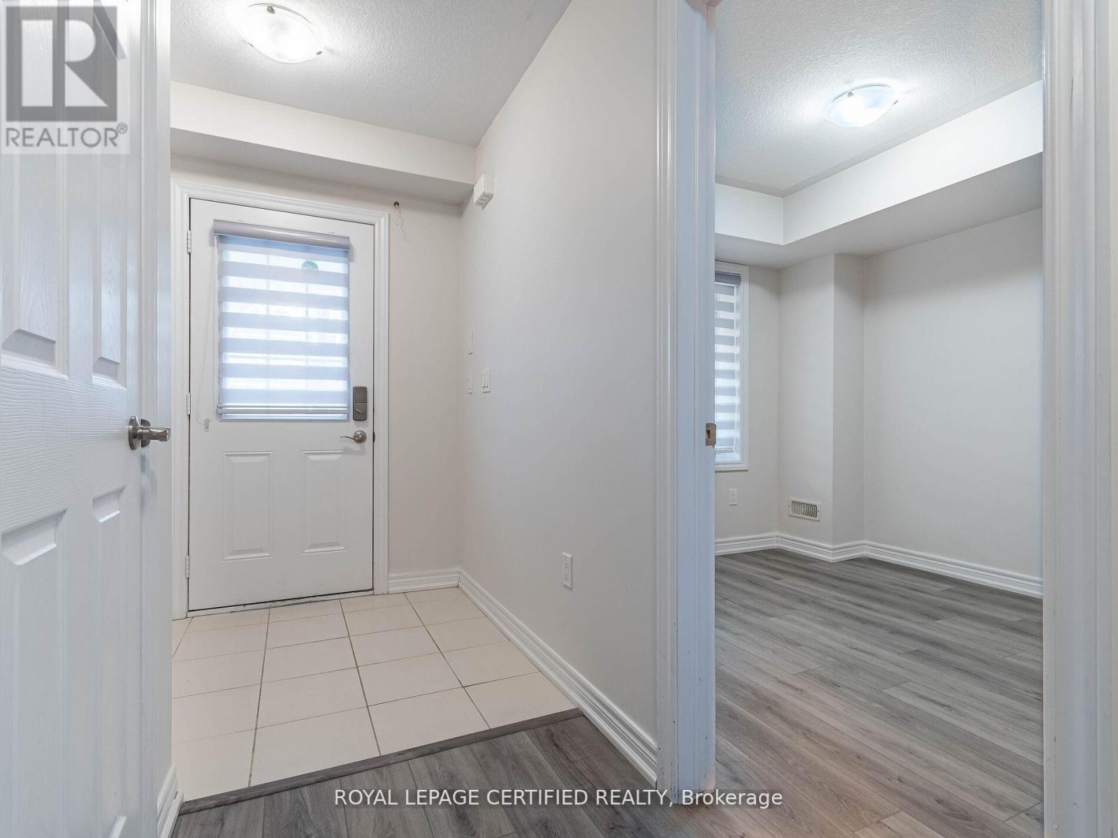 596 Linden Drive, Cambridge, Ontario  N3H 0C9 - Photo 2 - X12982614