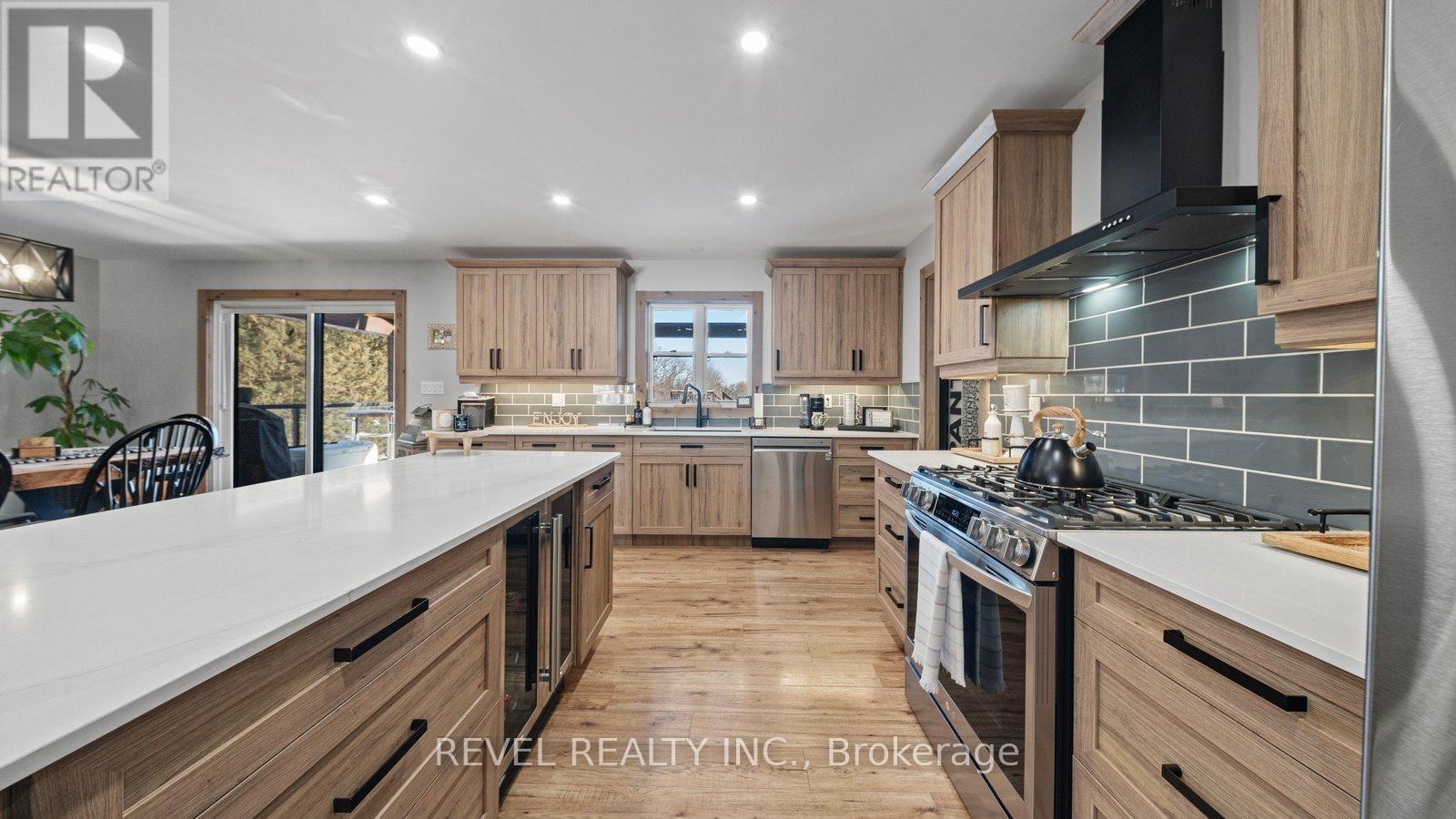 6 Kings Lane, Brant, Ontario  N0E 1R0 - Photo 13 - X12982686