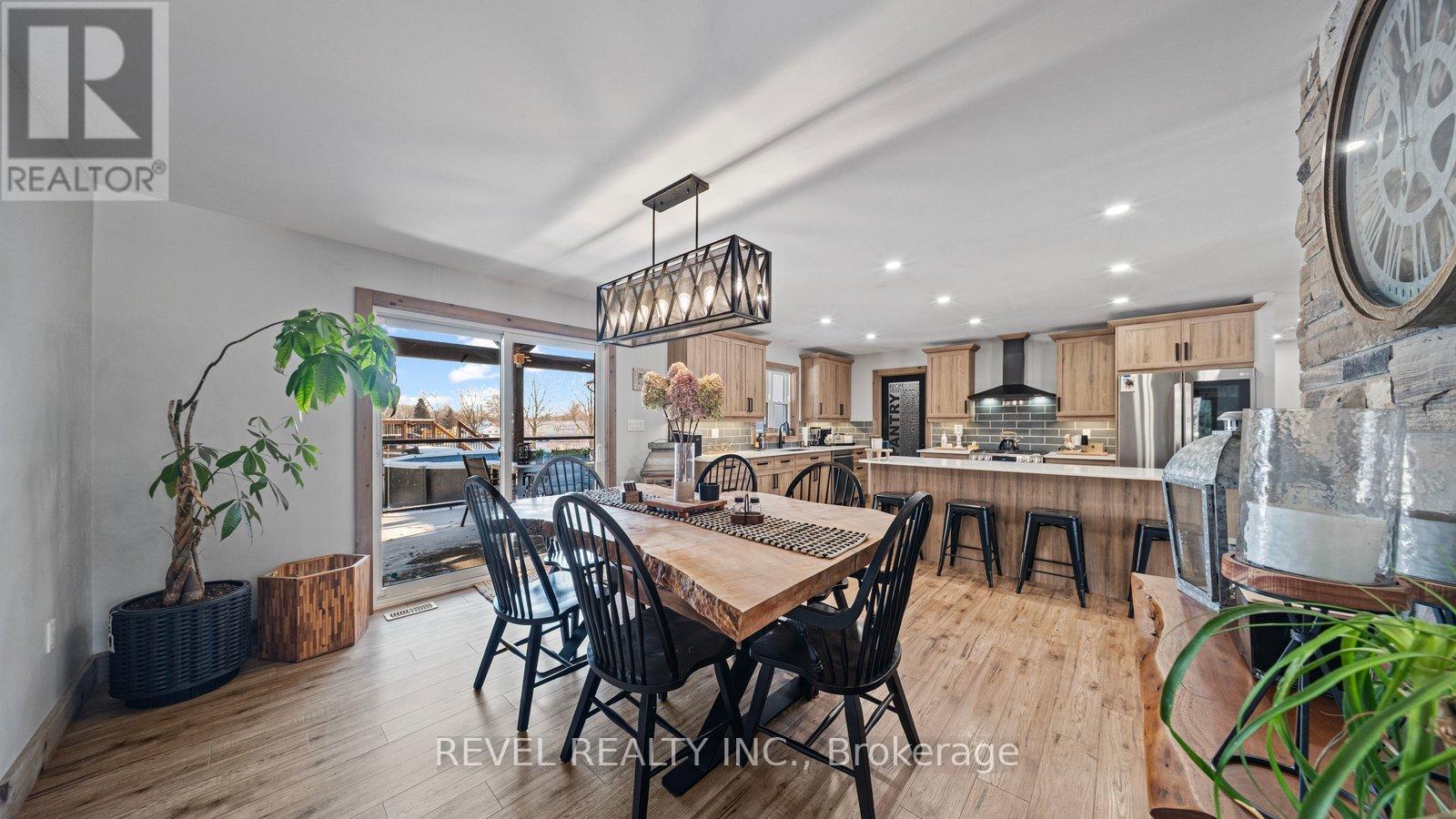 6 Kings Lane, Brant, Ontario  N0E 1R0 - Photo 17 - X12982686