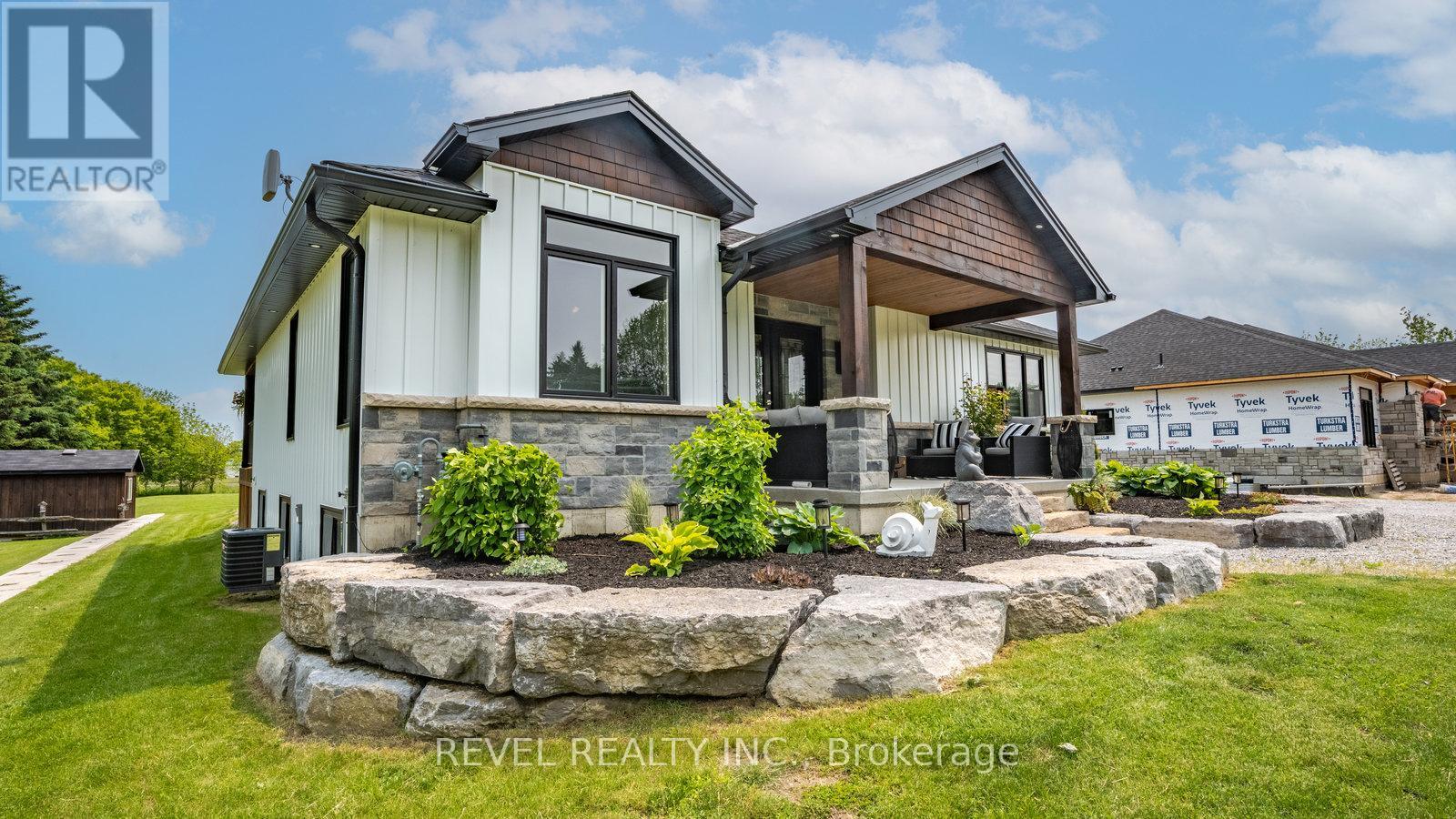 6 Kings Lane, Brant, Ontario  N0E 1R0 - Photo 2 - X12982686