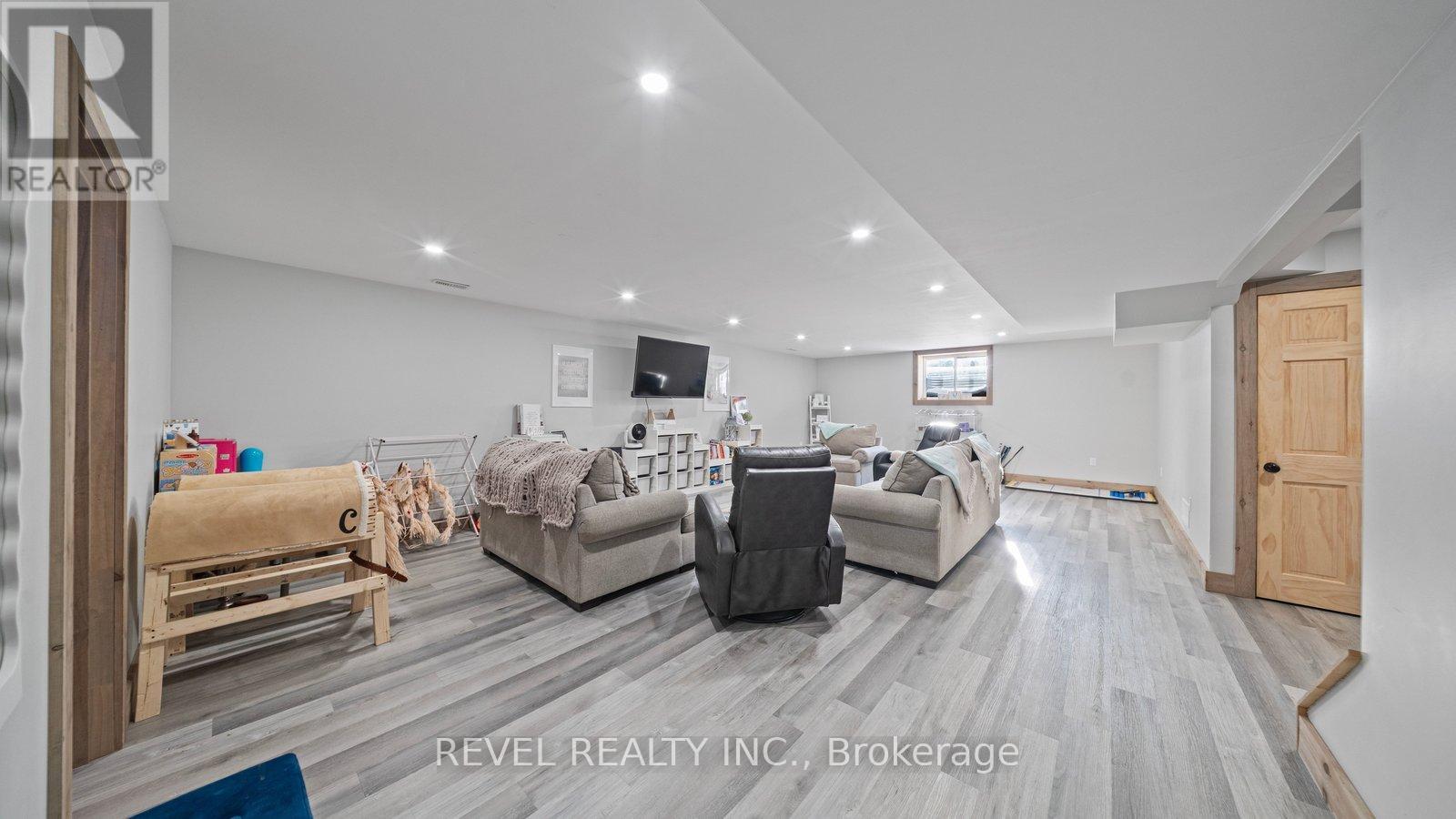 6 Kings Lane, Brant, Ontario  N0E 1R0 - Photo 27 - X12982686