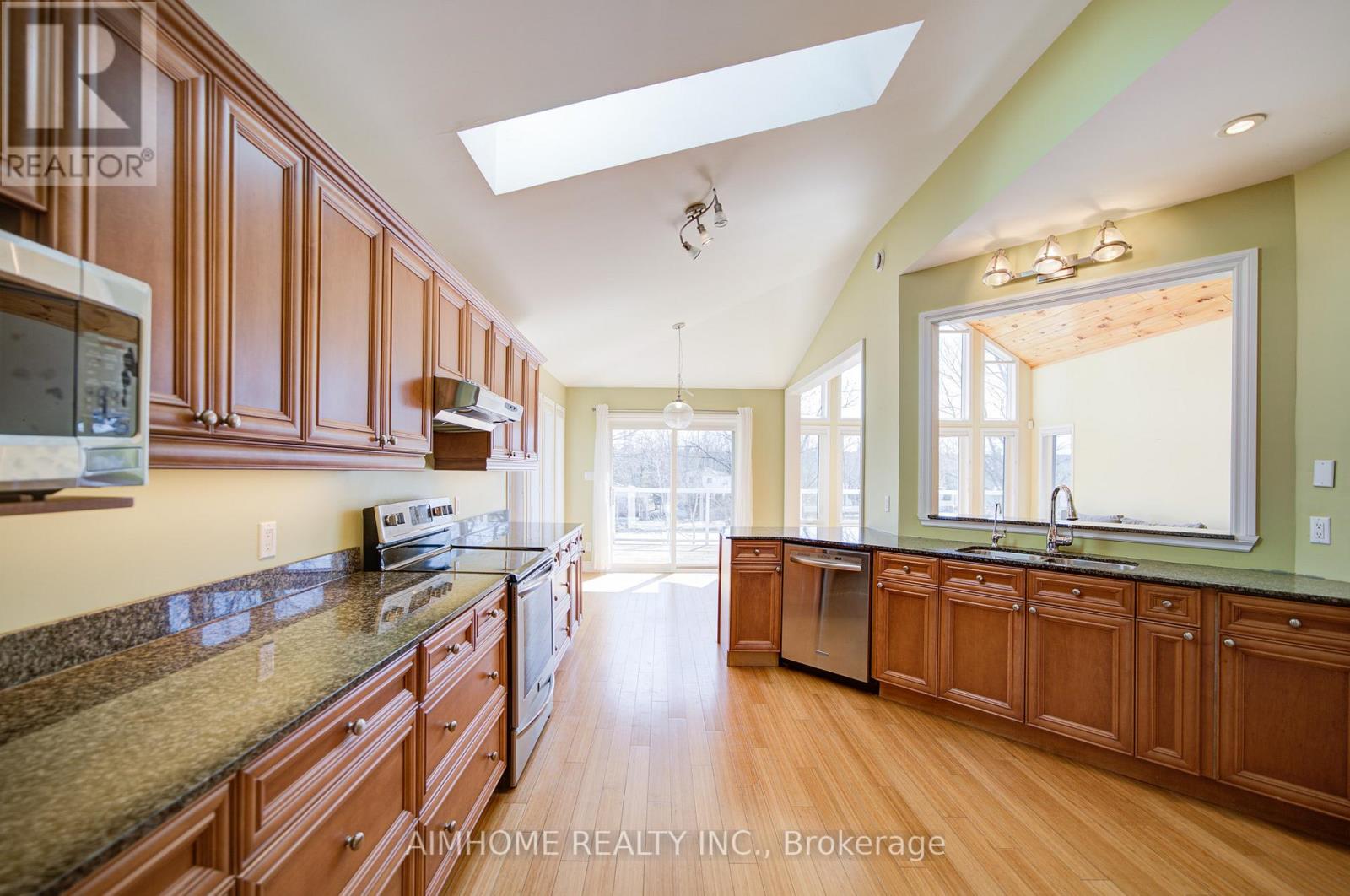 62 Fire Route 94, Trent Lakes, Ontario  K0M 1A0 - Photo 12 - X12982700