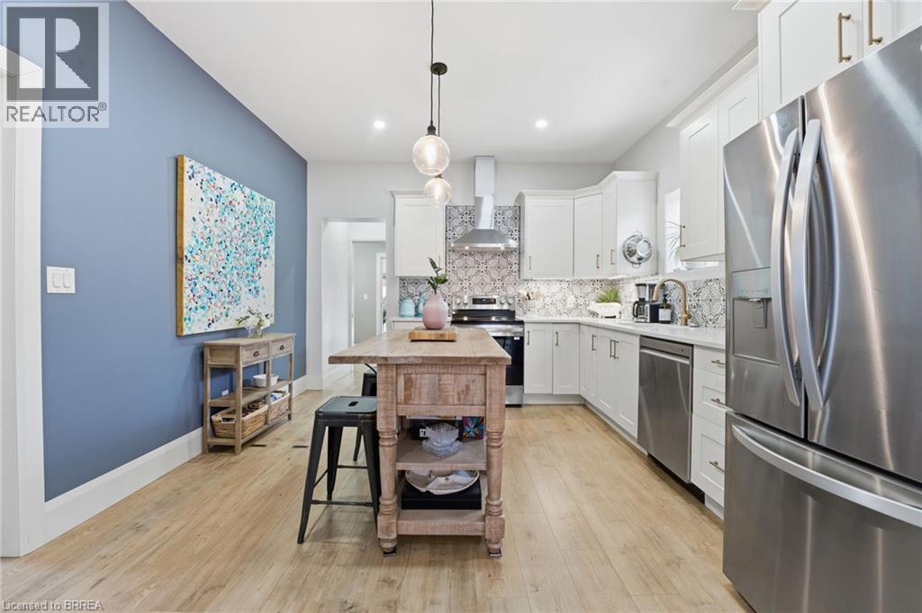 92 Walnut Street, Brantford, Ontario  N3T 1H4 - Photo 9 - 40819379