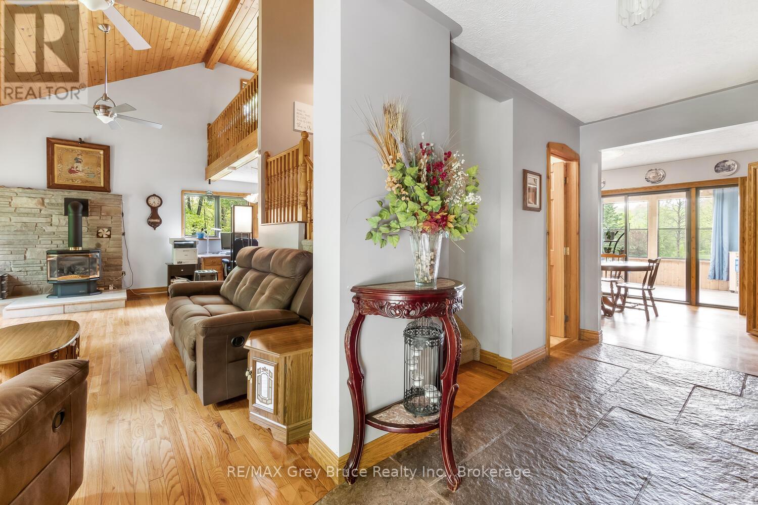 1033 Bruce Road 9, South Bruce Peninsula, Ontario  N0H 2T0 - Photo 13 - X12749326