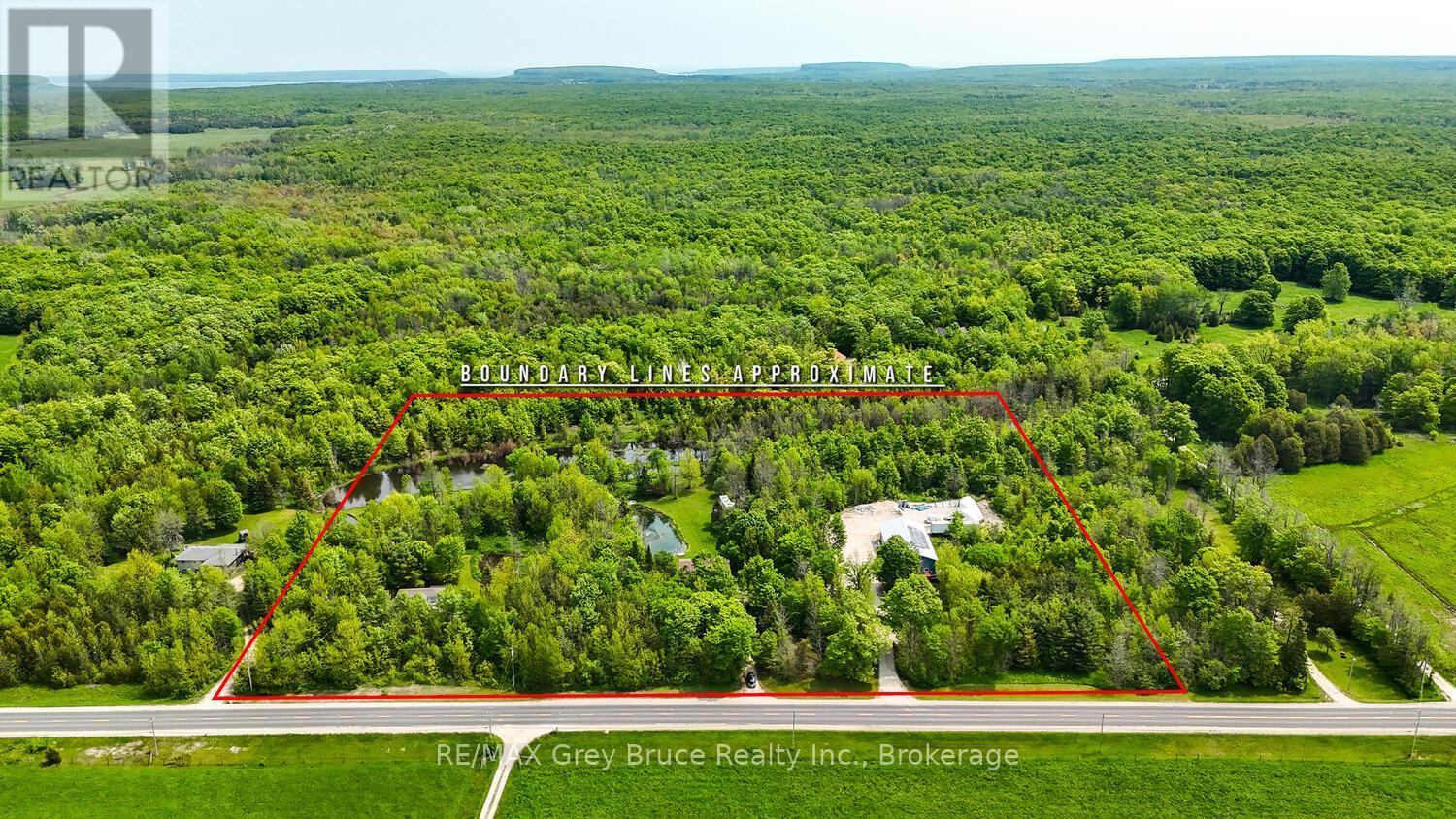 1033 Bruce Road 9, South Bruce Peninsula, Ontario  N0H 2T0 - Photo 2 - X12749326