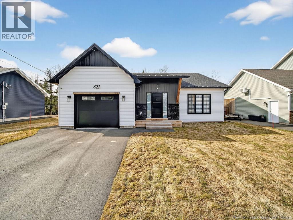 321 Falcon Drive, Moncton, New Brunswick  E1G 6J6 - Photo 1 - NB136884
