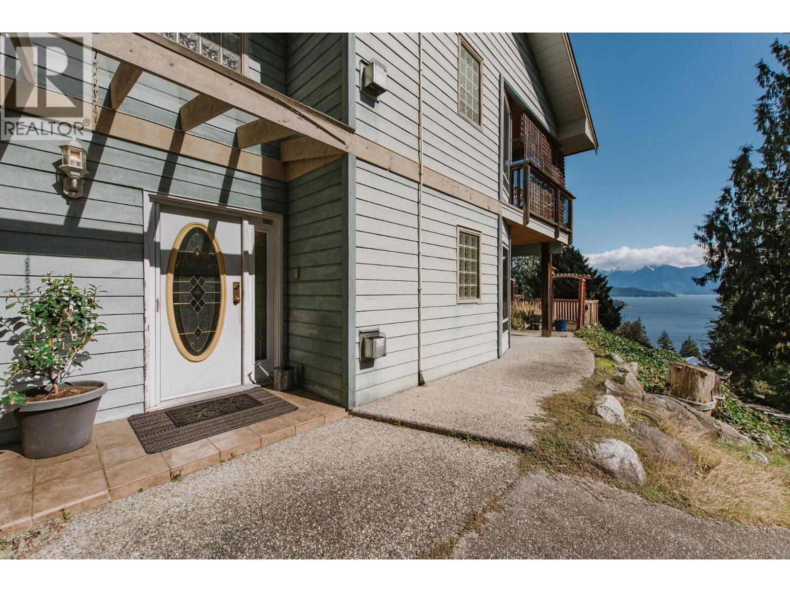 1205 St Andrews Road, Gibsons, British Columbia  V0N 1V1 - Photo 4 - R3104480
