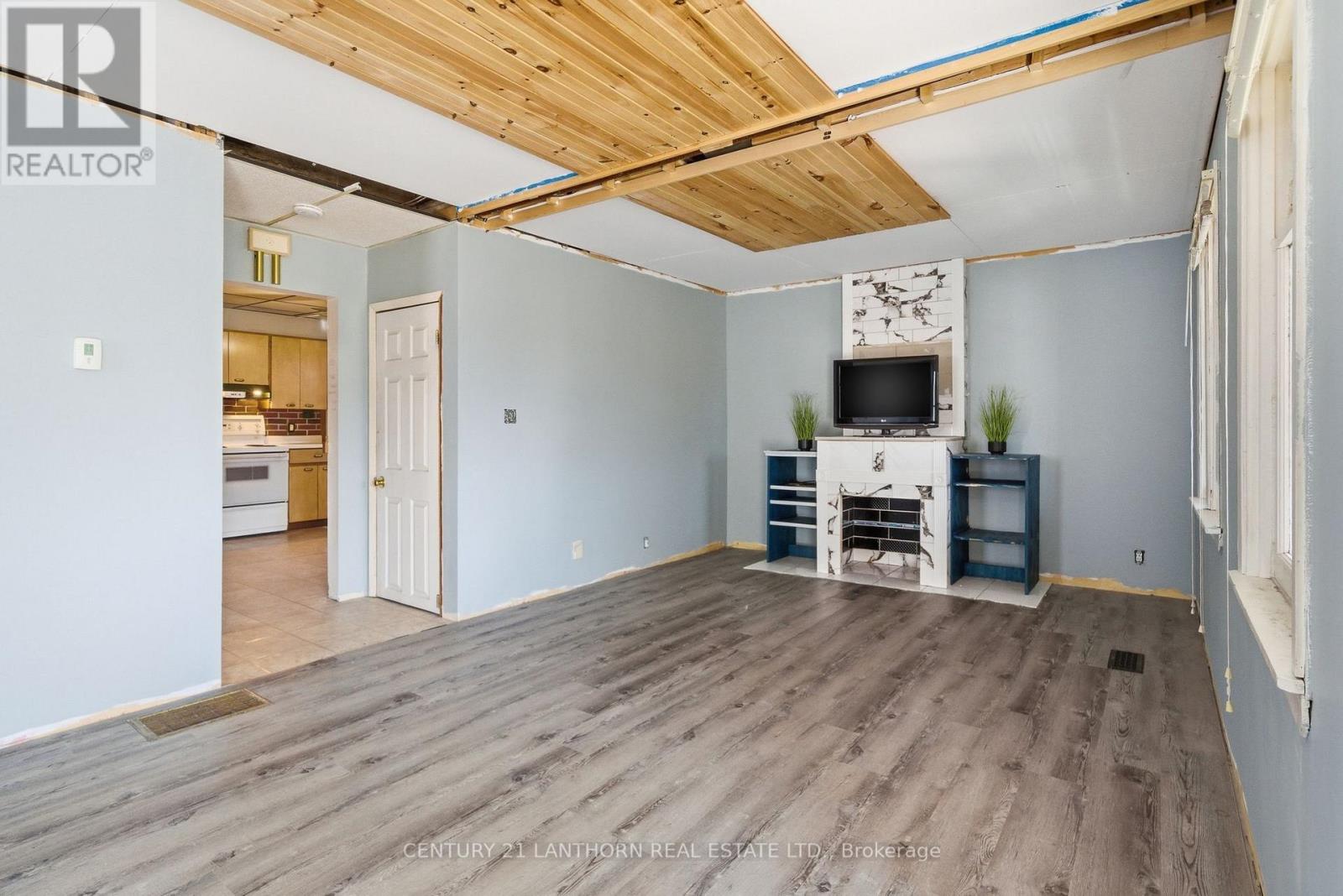 305 Drew Street, Oshawa, Ontario L1H 5A6 - Photo 11 - E12982812