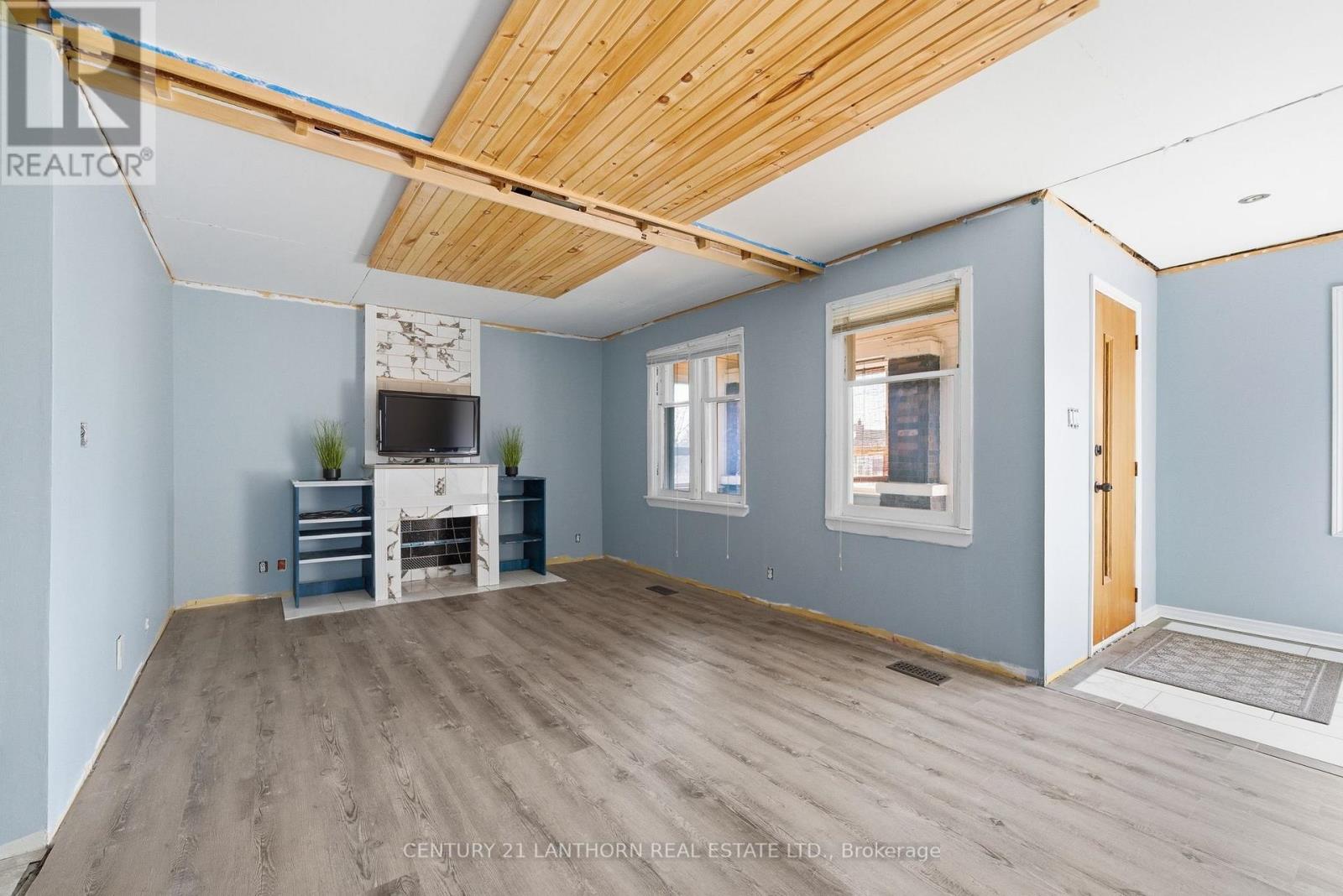 305 Drew Street, Oshawa, Ontario L1H 5A6 - Photo 12 - E12982812