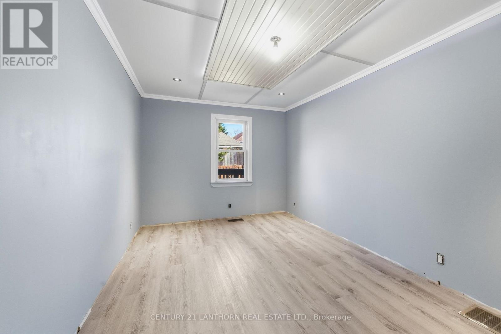 305 Drew Street, Oshawa, Ontario L1H 5A6 - Photo 16 - E12982812