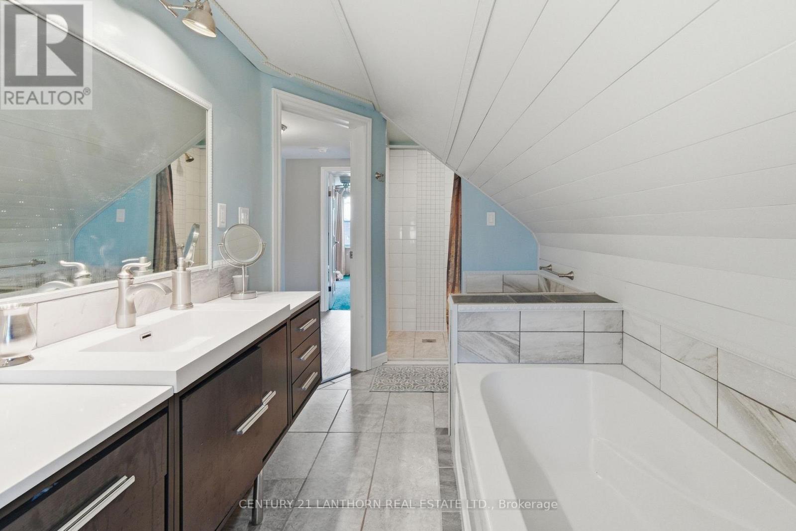 305 Drew Street, Oshawa, Ontario L1H 5A6 - Photo 30 - E12982812