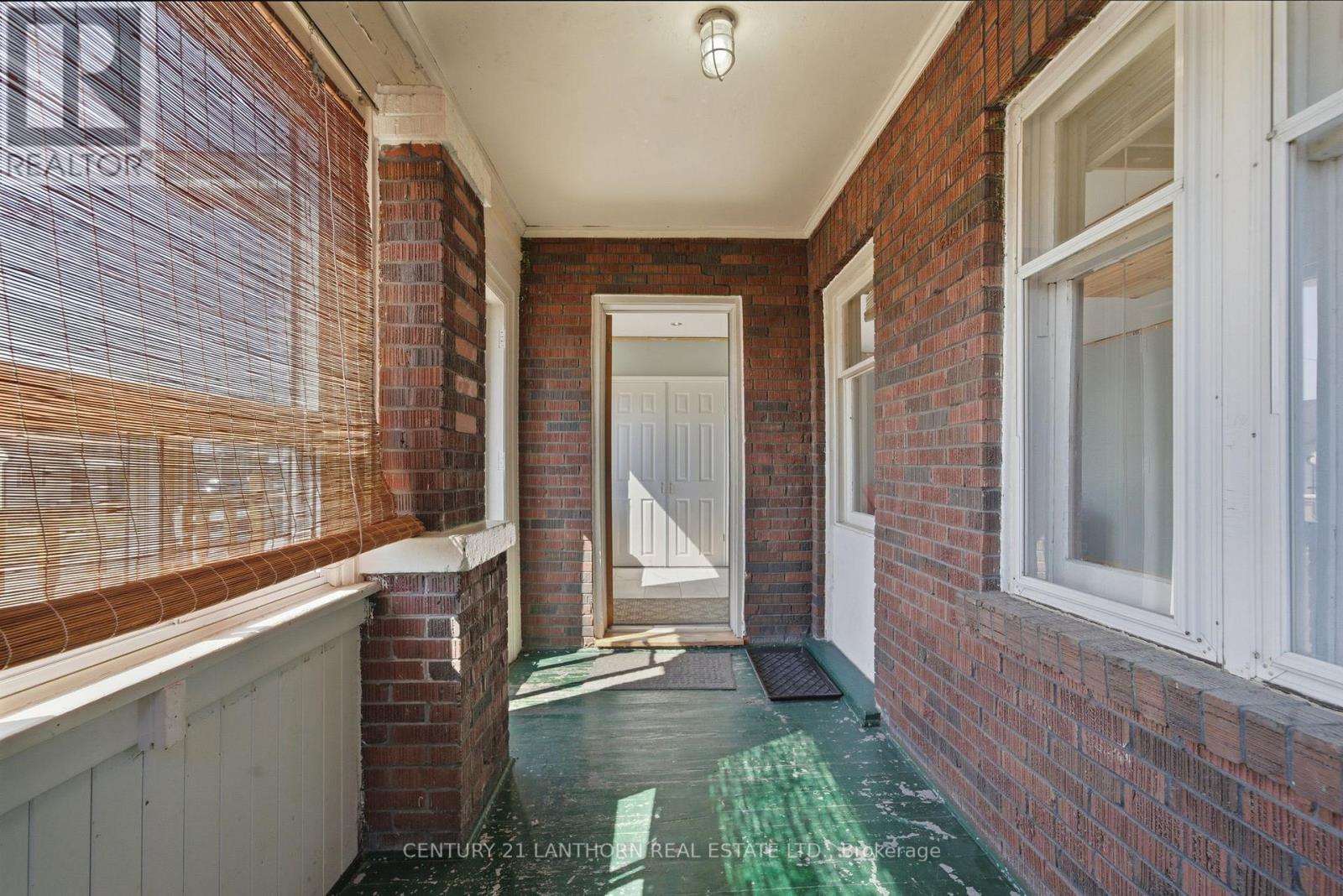 305 Drew Street, Oshawa, Ontario L1H 5A6 - Photo 5 - E12982812