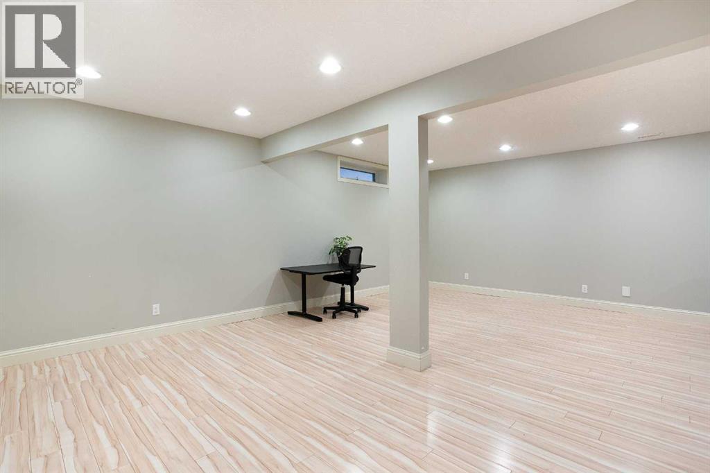 90 Discovery Ridge Road SW, Calgary, Alberta  T3H 4R4 - Photo 36 - A2293743