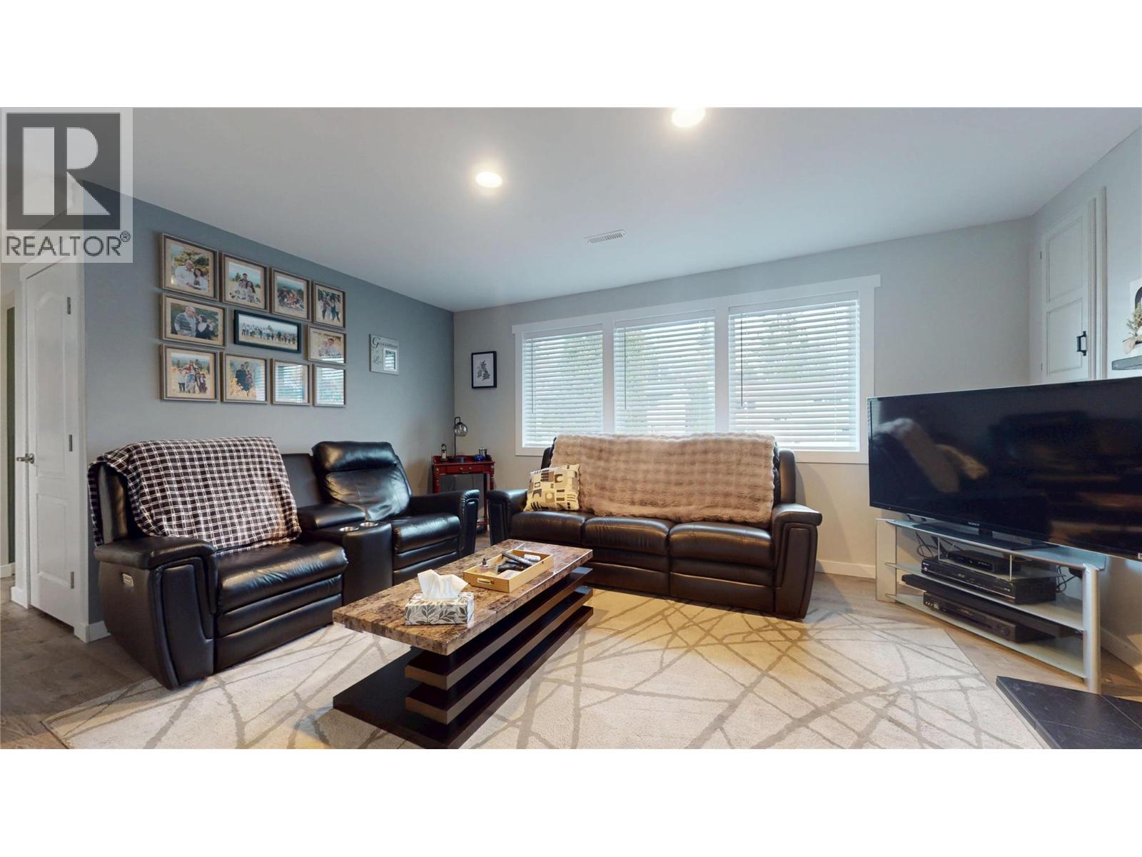 10 Mt Trinity Avenue, Fernie, British Columbia  V0B 1M3 - Photo 20 - 10382520