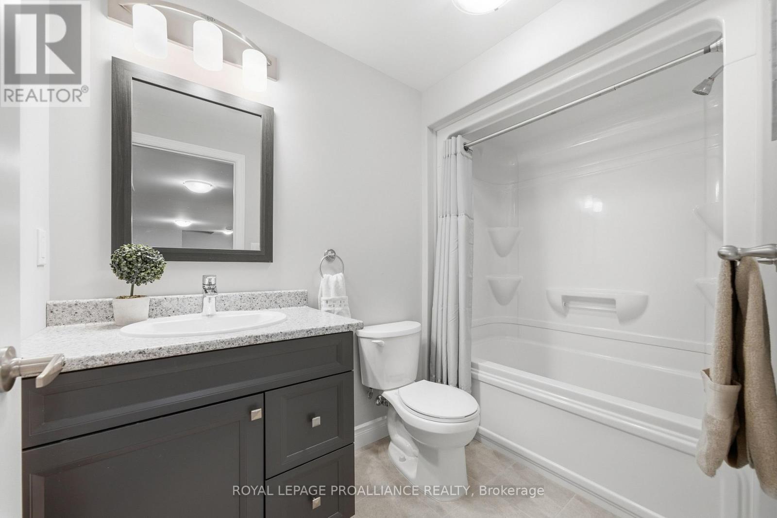 21 Lehtinen Crescent, Belleville, Ontario  K8P 5G3 - Photo 35 - X12982850