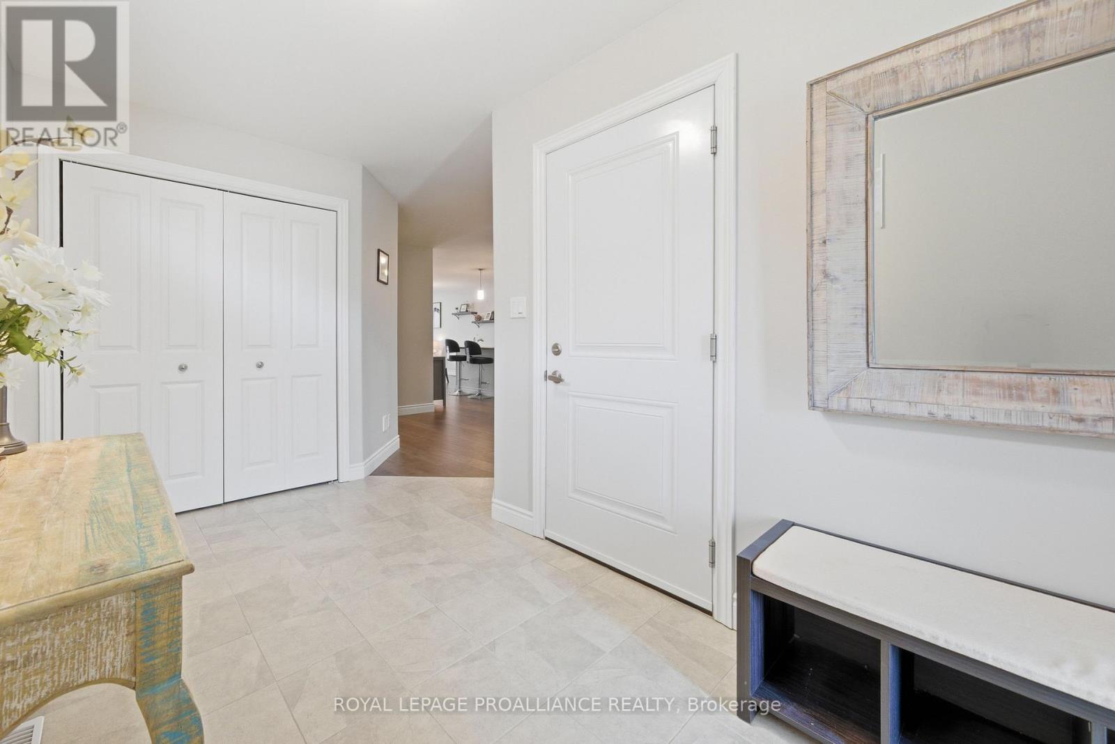 21 Lehtinen Crescent, Belleville, Ontario  K8P 5G3 - Photo 5 - X12982850