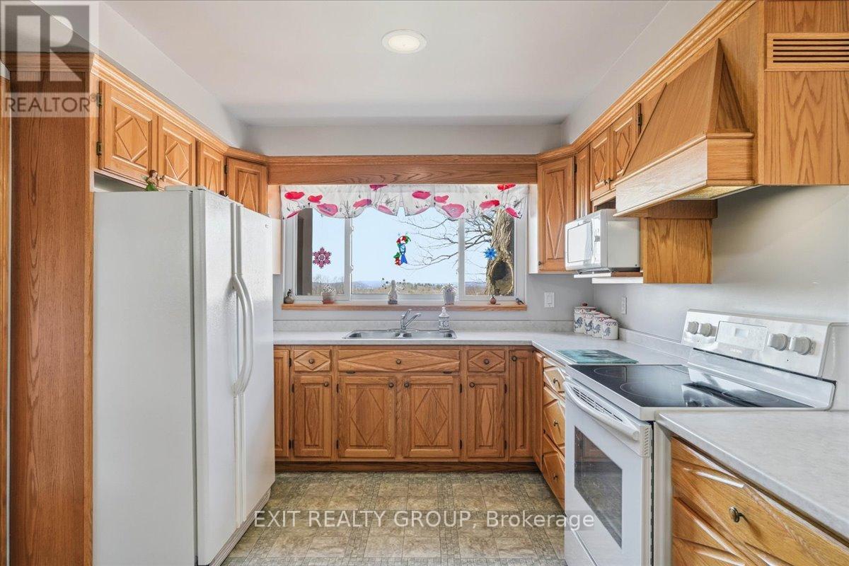 401 Hearns Road, Quinte West, Ontario  K0K 2C0 - Photo 17 - X12982918