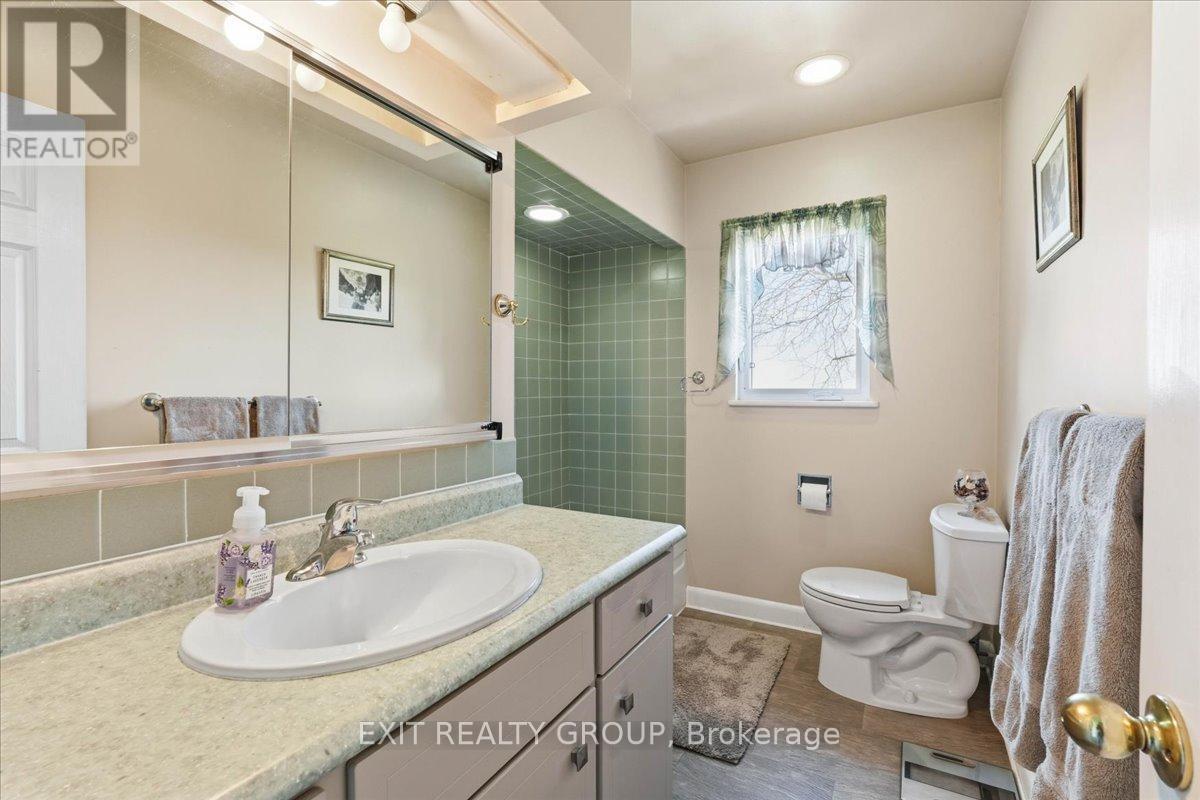 401 Hearns Road, Quinte West, Ontario  K0K 2C0 - Photo 22 - X12982918