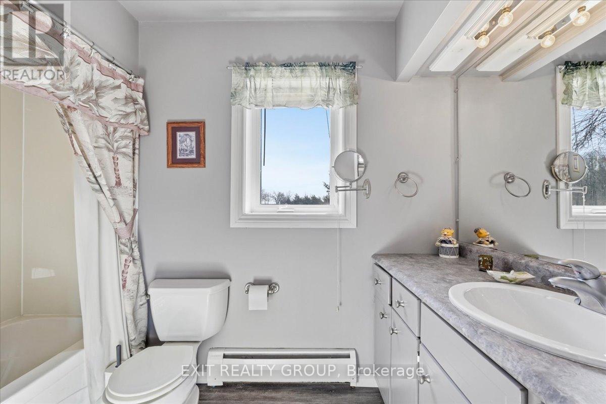 401 Hearns Road, Quinte West, Ontario  K0K 2C0 - Photo 29 - X12982918