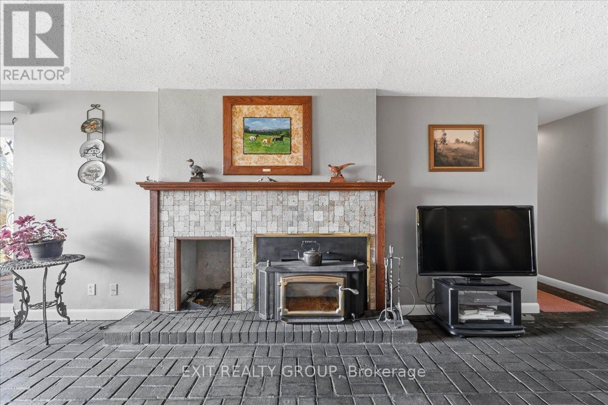 401 Hearns Road, Quinte West, Ontario  K0K 2C0 - Photo 33 - X12982918