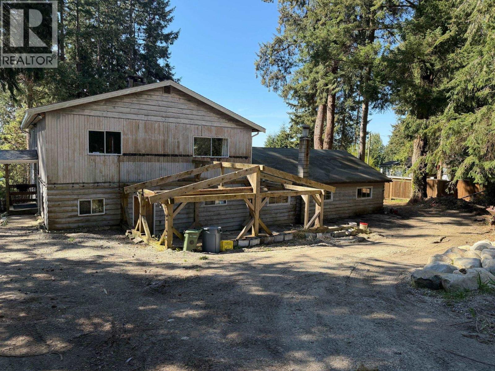 2405 Milliner Road, Roberts Creek, British Columbia  V0N 2W6 - Photo 3 - R3109710