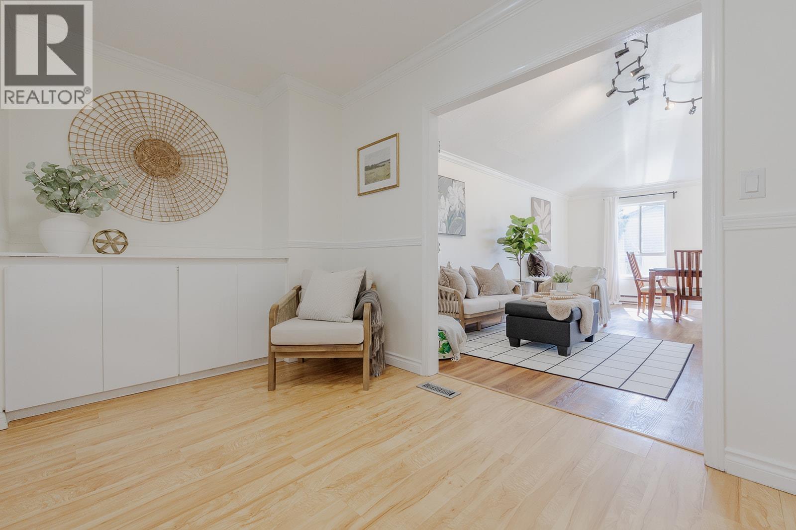 20180 Wanstead Street, Maple Ridge, British Columbia V2X 1H8 - Photo 9 - R3109712