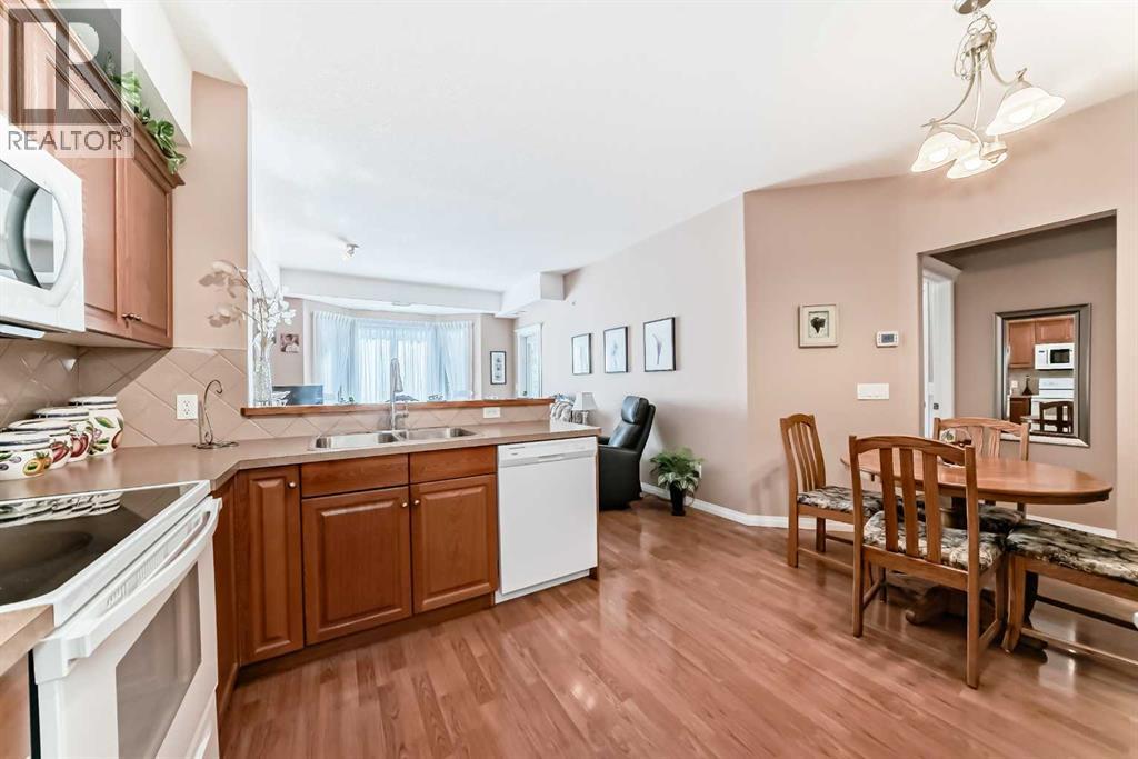 276, 15 Everstone Drive SW, Calgary, Alberta  T2Y 5B5 - Photo 4 - A2299595