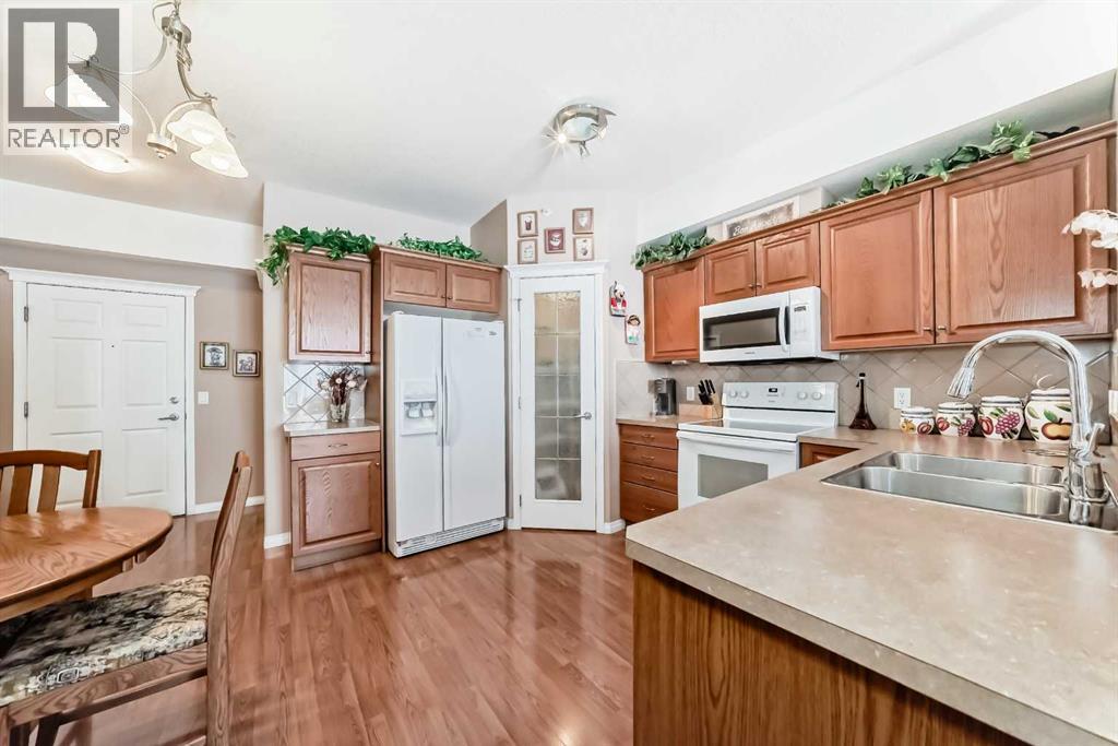 276, 15 Everstone Drive SW, Calgary, Alberta  T2Y 5B5 - Photo 5 - A2299595