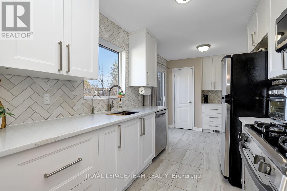 704 Maley Street, North Grenville, Ontario  K0G 1J0 - Photo 14 - X12982848