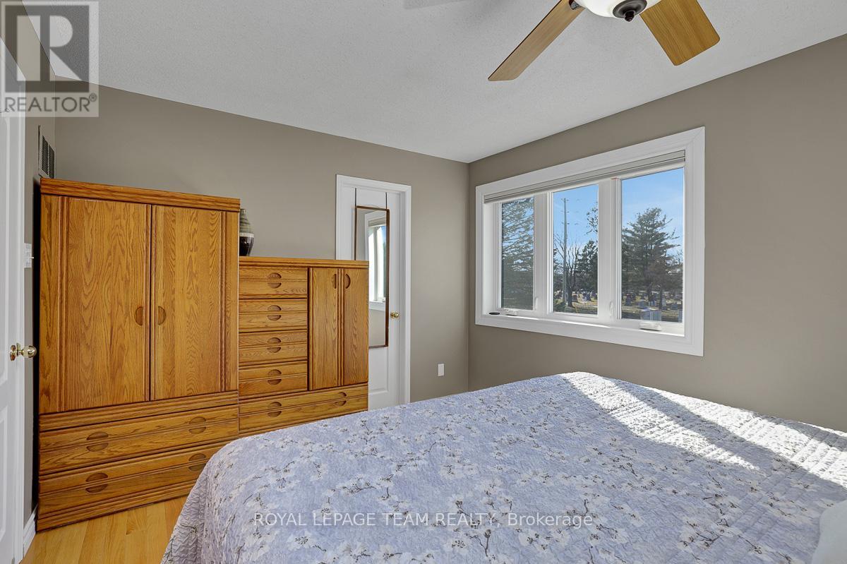 704 Maley Street, North Grenville, Ontario  K0G 1J0 - Photo 25 - X12982848