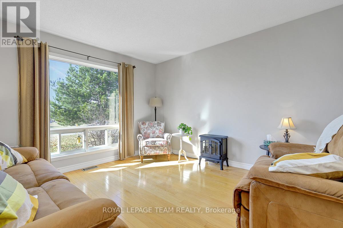 704 Maley Street, North Grenville, Ontario  K0G 1J0 - Photo 8 - X12982848